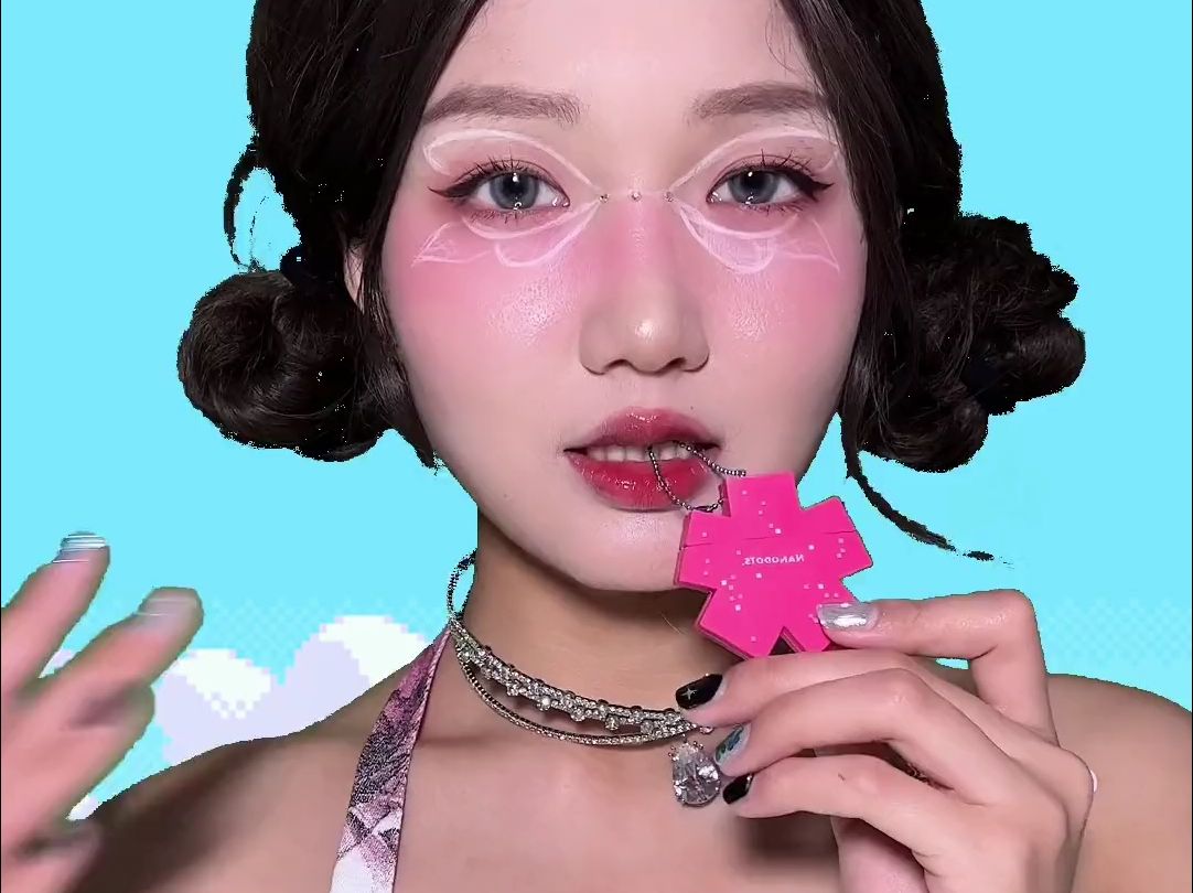 手机版QQ秀换装(怎么关闭换装秀人物)-第3张图片-QuickQ官网